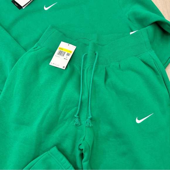 NEW NIKE Women’s Green 2 Piece Sweat Outfit Pants Pullover Green Small - Picture 2 of 7